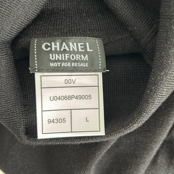 - Chanel uniform turtleneck Large - Picture 4 of 6